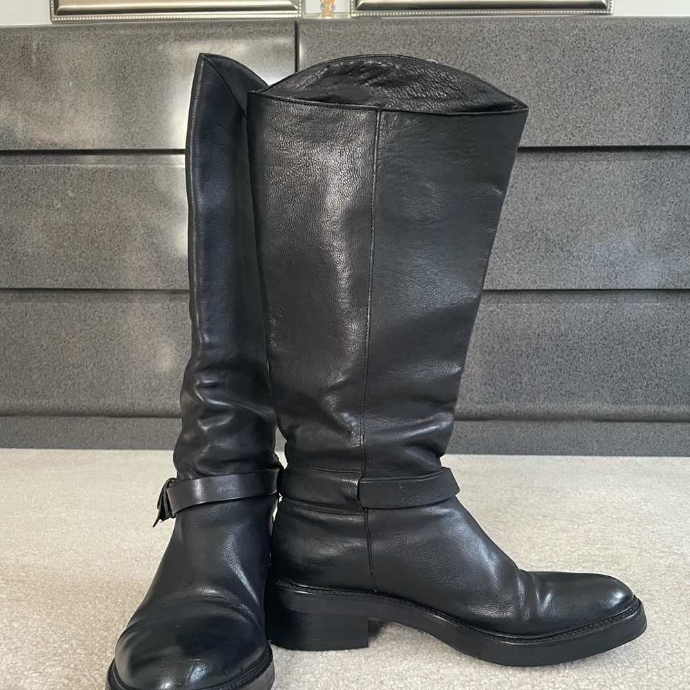 Black leather chunky boot - mid calf